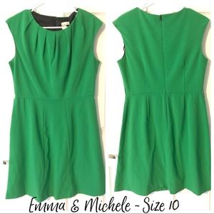 💚SOLD💚 Green day dress by Emma & Michelle
